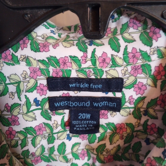 SKU 115W Westbound Women Short Sleeve Button Down Top. - Picture 4 of 5